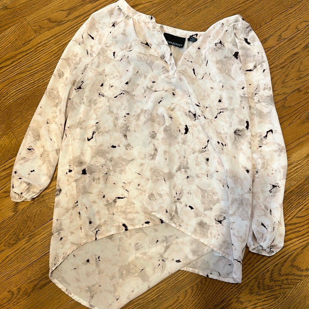 Mixed color color, floral top
